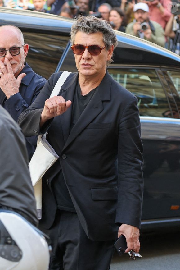 Marc Lavoine - Arrivées aux obsèques de Thierry Ardisson en l'église Saint-Roch de Paris, France, le 17 juillet 2025. © Clovis-Jacovides/Bestimage