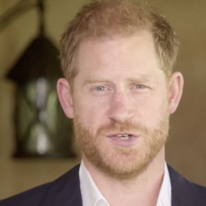 Les membres de la famille royale britannique auto-exilés, le prince Harry et Meghan Markle (duc et duchesse de Sussex), sont apparus ensemble pour la première fois en trois mois dans une nouvelle vidéo. 
Cancilleria Columbia JLPPA / Bestimage