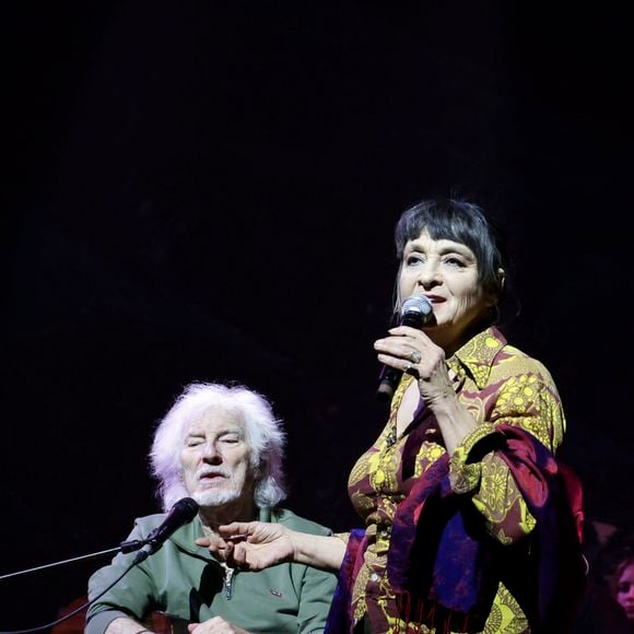 Exclusif -  Concert de Hugues Aufray, avec Catherine Ringer,  au Le Dôme de Paris - Palais des Sports  le 9 novembre 2025.

© Jack Tribeca / Bestimage