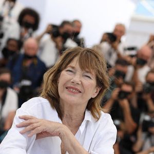 Jane Birkin (habillée en Celine) au photocall du film Jane par Charlotte (Cannes première) lors du 74ème festival international du film de Cannes le 8 juillet 2021

© Borde / Jacovides / Moreau / Bestimage