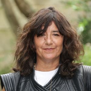 Elle confie aujourd'hui encore considérer l'alcool comme son "ennemi", tant cette addiction a eu des répercussions sur sa vie.
Romane Bohringer au photocall du film "Dites-lui que je l'aime" lors de la 18ème édition du Festival du Film Francophone d'Angoulême (FFA) le 29 août 2025.
© Coadic Guirec / Bestimage