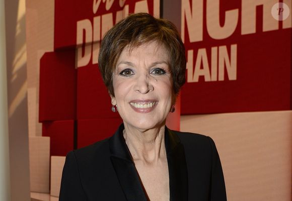 Catherine Laborde lors de l'émission "Vivement Dimanche" à Paris le 10 février 2016 et qui sera diffusée le 14 février 2016. 

© Coadic Guirec/Bestimage