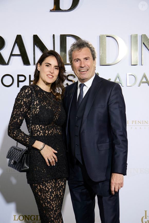 Lea Da Fonseca et Omar Da Fonseca - Première édition des Trophées Madame – Le Grand Dîner dans le cadre prestigieux de l'hôtel Peninsula à Paris le 6 mars 2025. Cet événement d’exception a réuni des figures influentes du monde de la culture, du sport, du luxe et de l’entrepreneuriat, venues célébrer les femmes qui façonnent et inspirent notre époque.
Placée sous le signe de l’excellence, de l’innovation et de l’audace, cette soirée a mis à l’honneur des personnalités féminines remarquables, sélectionnées pour leur impact et leur engagement dans leur domaine respectif.
Le trophée exclusif des « Trophées Madame » a été conçu par l’artiste de street art Leloluce, incarnant la force et la résilience des femmes d’aujourd’hui.
Les lauréates ont été choisies par un comité d’expertes influentes, issues du mouvement Women With Impact et reconnues pour leur discernement et leur engagement en faveur de la promotion des femmes. © Cyril Moreau/Bestimage
