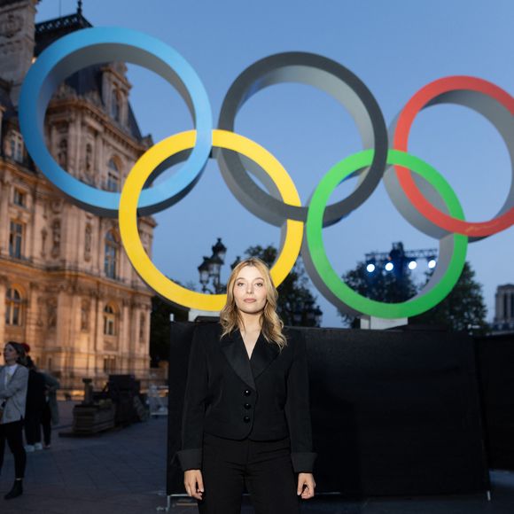 Exclusif - Santa (Samantha Cotta) - Backstage - Enregistrement de l'émission "Paris 2024 le concert événement...dans un an les jeux" sur le parvis de l'Hôtel de Ville de Paris, diffusée le 25 juillet sur France 2 à 21h10. Le 3 juillet 2023
© Tiziano Da Silva-Christophe Clovis / Bestimage