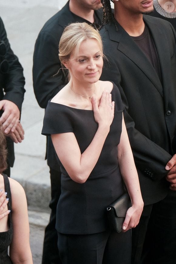 Audrey Crespo-Mara - Sorties des obsèques de Thierry Ardisson en l’église Saint-Roch de Paris, France, le 17 juillet 2025. © Bestimage