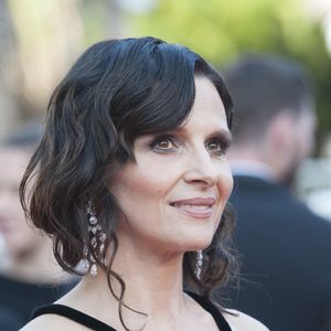 Cette année, elle est la présidente de la 78e édition du Festival de Cannes. Il s'agit bien sûr de Juliette Binoche. 

Juliette Binoche à la montée des marches de la soirée du 70ème Anniversaire du Festival International du Film de Cannes.
© Pierre Perusseau/Bestimage