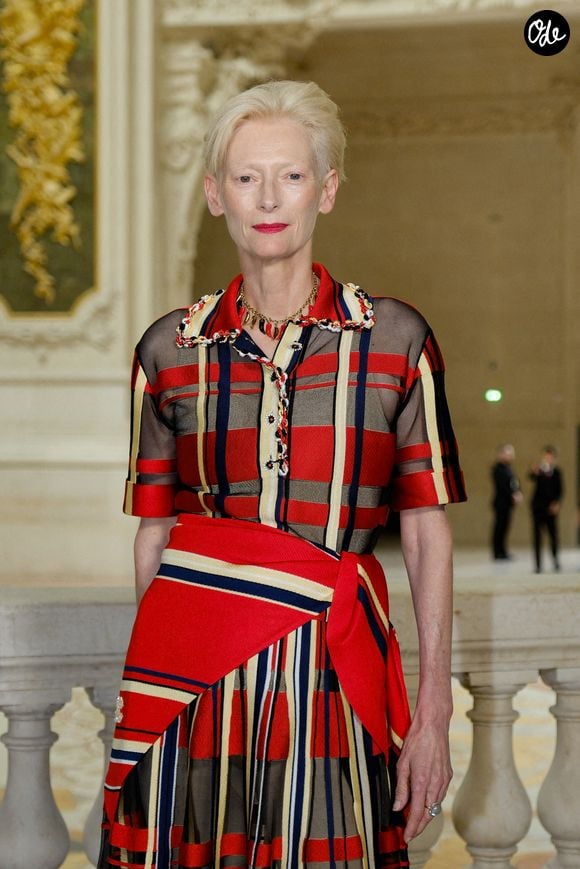 Tilda Swinton au deuxième défilé Chanel "Collection Haute Couture Automne/Hiver 2026-2027" lors de la Fashion Week de Paris, le 7 juillet 2026

© Pauline Mourey / Bestimage