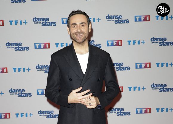 Camille Combal - Photocall de lancement de la saison 2026 de "Danse avec les stars" (DALS) au siège de TF1 à Boulogne-Billancourt le 18 décembre 2025. © Coadic Guirec/Bestimage
