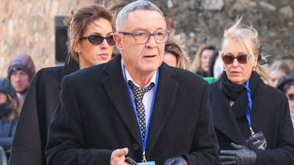 Nicolas Charrier, le fils de Brigitte Bardot, obligé de se présenter à son arrivée à l'église : "Bonjour, famille Charrier"