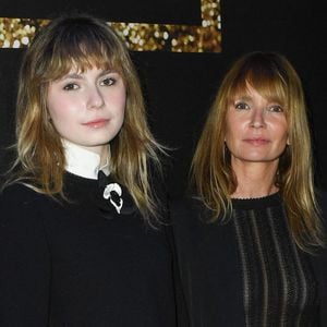 Ce 24 juillet 2025, Axelle Laffont célèbre ses 55 printemps.

Mitty Hazanavicius et Axelle Laffont au défilé Shiatzy Chen  2025-2026 à Paris France - © Photo by Aurore Marechal/ABACAPRESS.COM