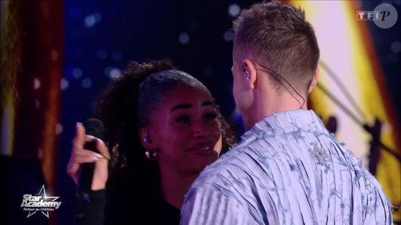 Théo L, éliminé de la "Star Academy" et rejoint par sa complice Léane sur le plateau de TF1, samedi 29 novembre 2025.