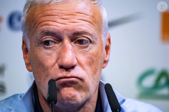 Le sélectionneur de l'équipe de France de football Didier Deschamps en conférence de presse au centre National du Football de Clairefontaine-en-Yvelines, France, le 30 mai 2025. © Baptiste Autissier/Psnewz/Bestimage
