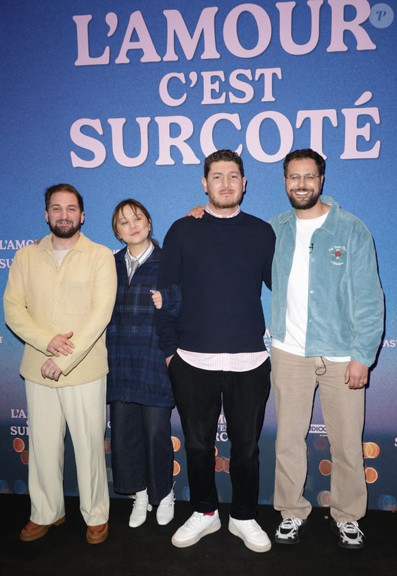 Benjamin Tranie, Laura Felpin, Mourad Winter et Hakim Jemili - Avant-première du film "L'amour C'est Surcoté" au Cinéma Pathé Wepler à Paris le 15 avril 2025. © Coadic Guirec/Bestimage