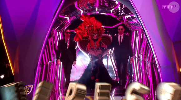 La Dame de Coeur, Deuxième prime de Mask Singer, capture d'écran TF1