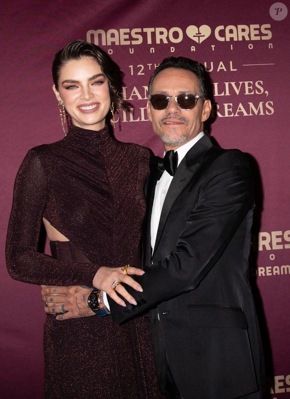 Le chanteur assure connaître la famille depuis longtemps et se dit très proche d’eux.

12ème Gala annuel de la Fondation Maestro Cares. Photo par INSTARimages / Bestimage