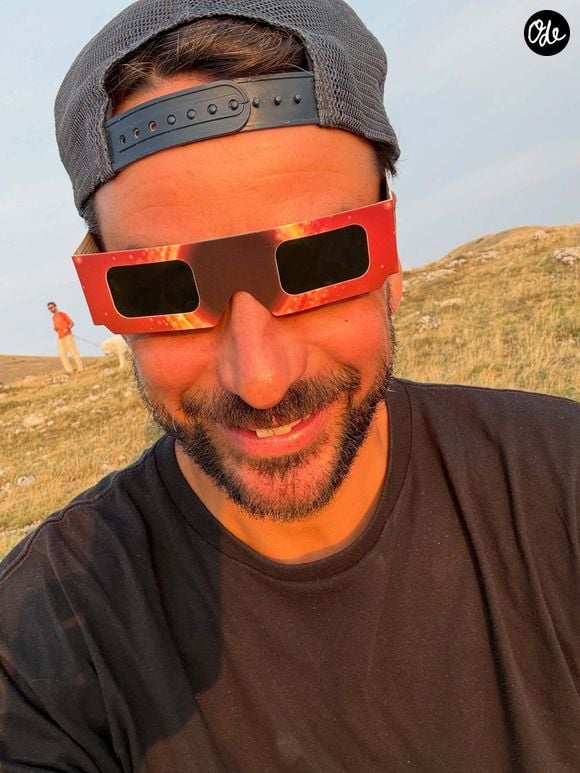 Loin des plateaux de France 2, le journaliste profite pleinement de cette pause estivale.

Julian Bugier a partagé des photos de son séjour en Italie avec Claire Fournier. Capture d'écran Instagram