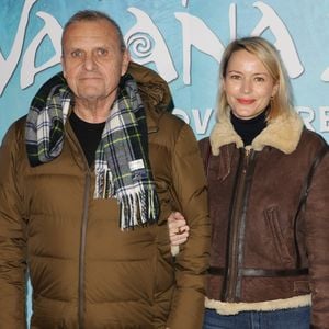 A la ville, Jean-Charles de Castelbajac est l'heureux papa de trois enfants issus de relations différentes. 

Jean-Charles de Castelbajac et sa femme Pauline de Drouas - Première du film Disney "Vaiana 2" au Grand Rex à Paris le 23 novembre 2024. © Coadic Guirec/Bestimage