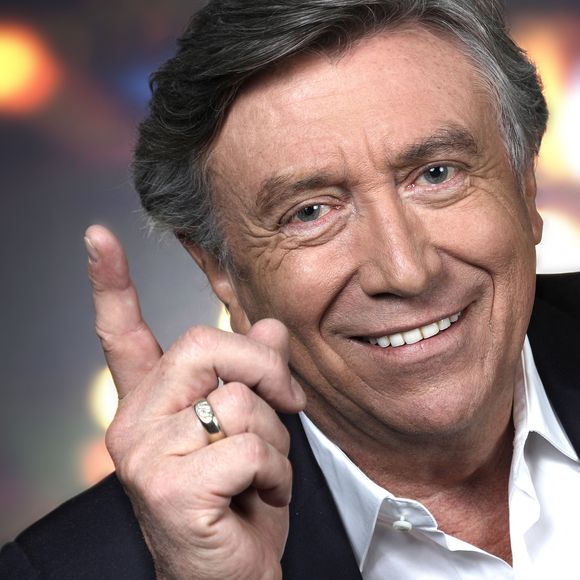 "On en avait, on savait plus où les mettre. On les a lavés pour voir la résistance des produits, bah c’est quand même pas mal !"

Portrait de Jacques Legros lors de l'enregistrement de l'émission "Chez Jordan" à Paris le 29 avril 2022.

© Cédric Perrin / Bestimage