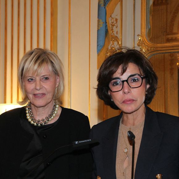 Chantal Ladesou, Rachida Dati - Rachida Dati remet à Chantal Ladesou les insignes de Chevalier de la Légion d'Honneur au ministère de la Culture à Paris le 2 février 2026.

© Philippe Baldini / Bestimage