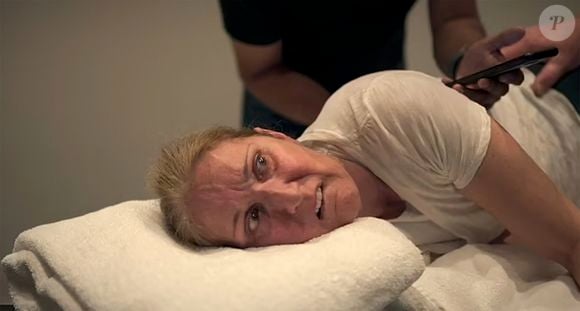 Le public a découvert dans son documentaire déchirant "I Am : Céline Dion" les terribles spasmes dont elle souffre
Le documentaire I Am: Celine Dion, qui nous plonge notamment au cœur des épreuves qui ont forcé la chanteuse à mettre sa carrière sur pause, est disponible partout dans le monde depuis mardi sur Prime Video.
© Amazon Prime Video via Bestimage