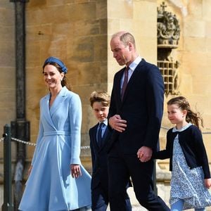 Le prince William, Kate Middleton, le prince George et la princesse Charlotte arrivent au service religieux du dimanche de Pâques au château de Windsor, Windsor, Royaume-Uni, le 17 avril 2022. © Pool/I-Images/ABACAPRESS.COM