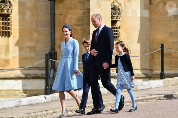 Le prince William, Kate Middleton, le prince George et la princesse Charlotte arrivent au service religieux du dimanche de Pâques au château de Windsor, Windsor, Royaume-Uni, le 17 avril 2022. © Pool/I-Images/ABACAPRESS.COM