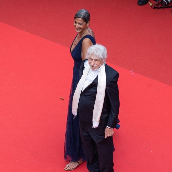 On vous en dit plus sur cette femme qui fait battre le coeur de notre Pierre Richard national depuis près de 3 décennies

Ceyla Lacerda et son mari Pierre Richard - Montée des marches du film « La venue de l’avenir » lors du 78ème Festival International du Film de Cannes, au Palais des Festivals à Cannes. Le 22 mai 2025
© Olivier Borde/ Bestimage