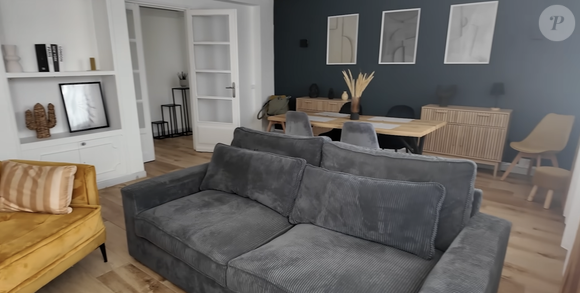 Et enfin, le troisième appartement est celui qu'elle a le plus rénové : "On a refait tous les sols, sauf celui de la cuisine. Et j'ai peint un mur avec l'aide de ma mère".

Capture YouTube d'Inès Vandamme.