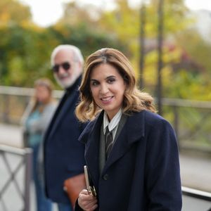 Mais la direction de la chaîne l'incite à prendre du recul et "penser à sa santé" dès maintenant.

Exclusif - Sonia Mabrouk passe devant les studios Rive Gauche à Paris le 5 novembre 2025.

© Anne-sophie Guebey / Bestimage