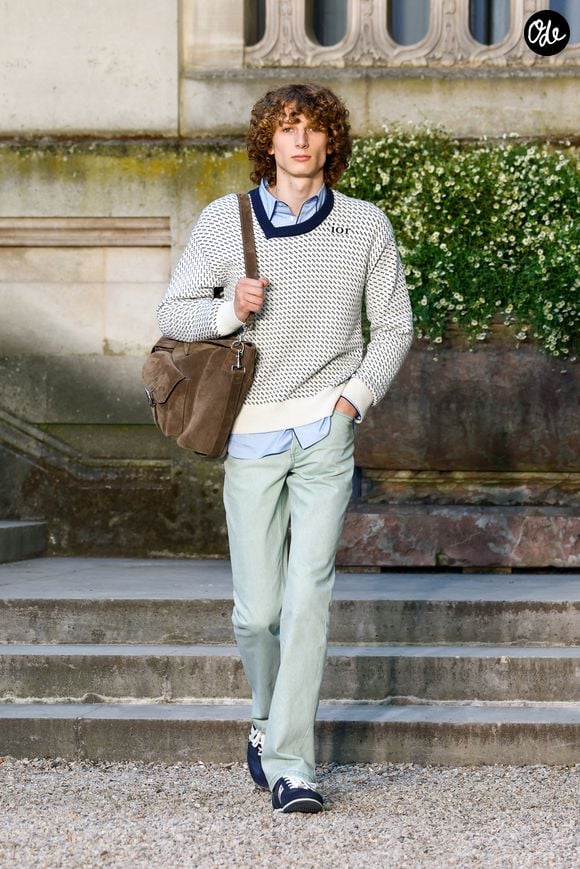 Défilé de mode Dior Homme Prêt à Porter Collection Homme Printemps/Été 2027 lors de la Fashion Week de Paris, France, le 24 juin 2026. © Bestimage