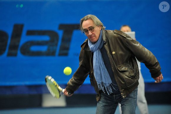 Philippe Lavil durant le tournoi de Tennis pour l'association 'Enfant Star et Match' à Levallois-Perret Le 10 Fevrier 2014. ©Bestimage