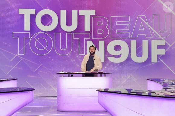 Exclusif - Cyril Hanouna - Emission TBT9 (Tout beau tout n9uf) présentée par C.Hanouna et diffusée en direct sur W9 le 20 novembre 2025. © Jack Tribeca / Bestimage