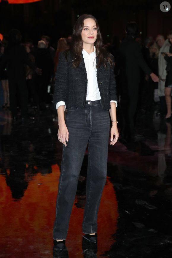 D'autres considèrent que leur arrivée est une bonne chose pour l'attractivité de la région

Marion Cotillard - Célébrités au Défilé Chanel, Collections Prêt-à-porter Printemps / Eté 2026, dans le cadre de la Fashion Week de Paris. Au Grand Palais à Paris, France, le 06 Octobre 2025.

© Bertrand Rindoff / Bestimage