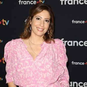 Léa Salamé au photocall pour la conférence de presse de rentrée de France TV à la Grande Halle de la Villette à Paris, France, le 11 juillet 2023. © Coadic Guirec/Bestimage