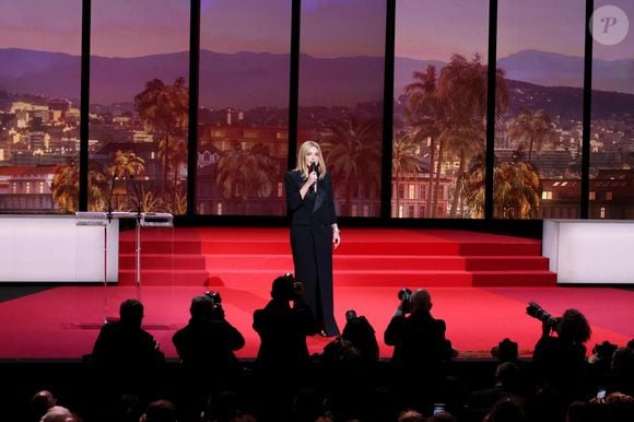 C'est également elle qui a clôturé cet événement incontournable du cinéma mondial, lors d'une cérémonie finale.

Virginie Efira à la cérémonie de clôture du 75ème Festival de Cannes, le 28 mai 2022.

Photo : Borde-Jacovides / Bestimage
