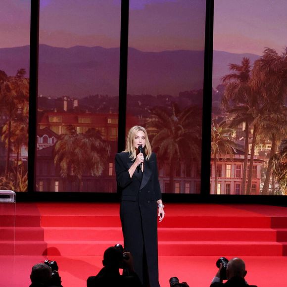 C'est également elle qui a clôturé cet événement incontournable du cinéma mondial, lors d'une cérémonie finale.

Virginie Efira à la cérémonie de clôture du 75ème Festival de Cannes, le 28 mai 2022.

Photo : Borde-Jacovides / Bestimage