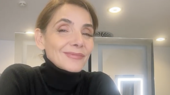 Clotilde Courau en coulisses de sa représentation à la Scène Nationale d'Albi, après l'annonce de son divorce avec Emmanuel-Philibert de Savoie.