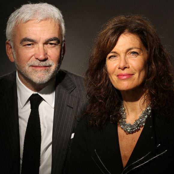 Depuis 10 ans, Pascal Praud partage sa vie avec Catherine Bancarel...

Pascal Praud et son épouse Catherine assistent à la cérémonie de clôture du 7ème Festival du Cinéma et de la Musique de Film à La Baule, France. Photo par Jerome Domine/ABACAPRESS.COM