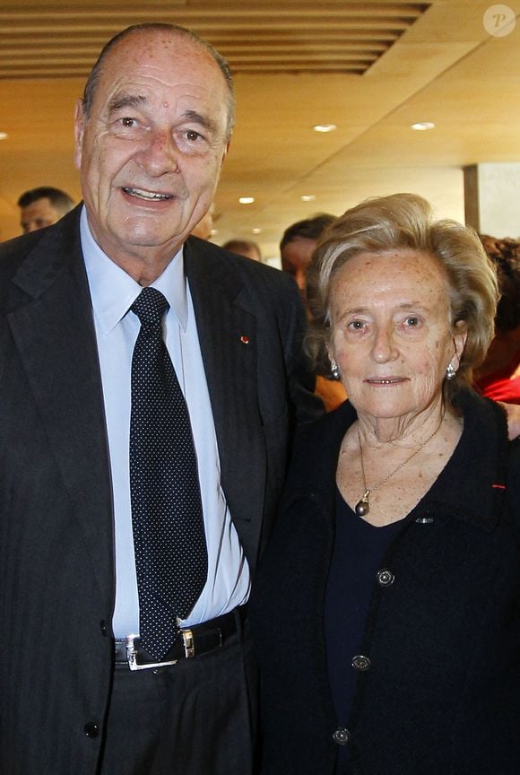 France L'ancien président Jacques Chirac et son épouse Bernadette dévoilent l'exposition Christian Dior au musée Jacques Chirac, dans son village natal de Sarran, en France, le 20 mars 2010. Photo by Patrick Bernard/ABACAPRESS.COM