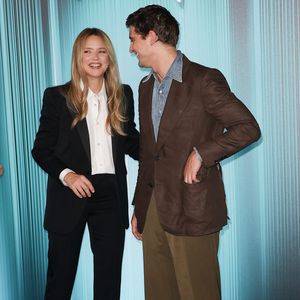 Virginie Efira et Niels Schneider au photocall du showcase 2026 Disney+ à l'Institut de France à Paris, le 15 janvier 2026. 

Photo : Coadic Guirec / Bestimage
