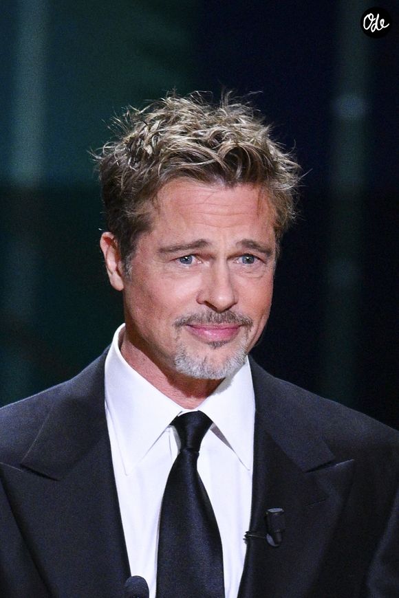Brad Pitt remet un César d'honneur lors de la 48ème cérémonie des César à l'Olympia à Paris le 24 février 2023.
© JB Autissier / Panoramic / Bestimage