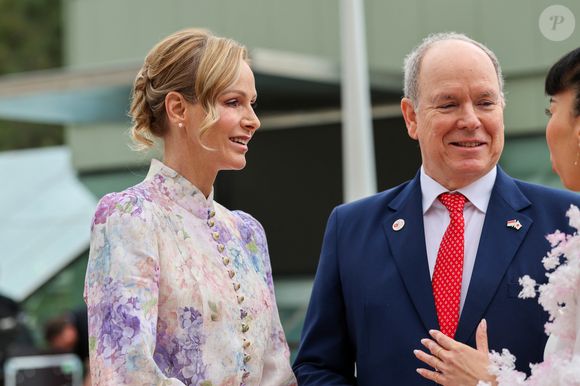 Le prince Albert II de Monaco et la princesse Charlène de Monaco lors de la célébration des 20 ans de relations diplomatiques entre le Japon et Monaco, sur le parvis du Grimaldi Forum, près du jardin japonais, àMonaco, le 21 mars 2026. © Claudia Albuquerque/Bestimage