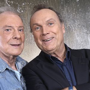 Portrait de Herbert Leonard et Julien Lepers lors de l'enregistrement de l'émission "Chez Jordan de Luxe", diffusée sur C8, à Paris, le 8 octobre 2024 © Cédric Perrin / Bestimage