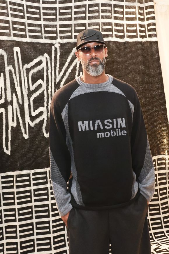 La légende du football a lancé sa propre académie dans le Var.

Exclusif - Nicolas Anelka lors de la présentation de la collection de N. Anelka X Miasin à La Galerie Paradis, Paris, France, le 17 novembre 2025. © Jack Tribeca / Bestimage