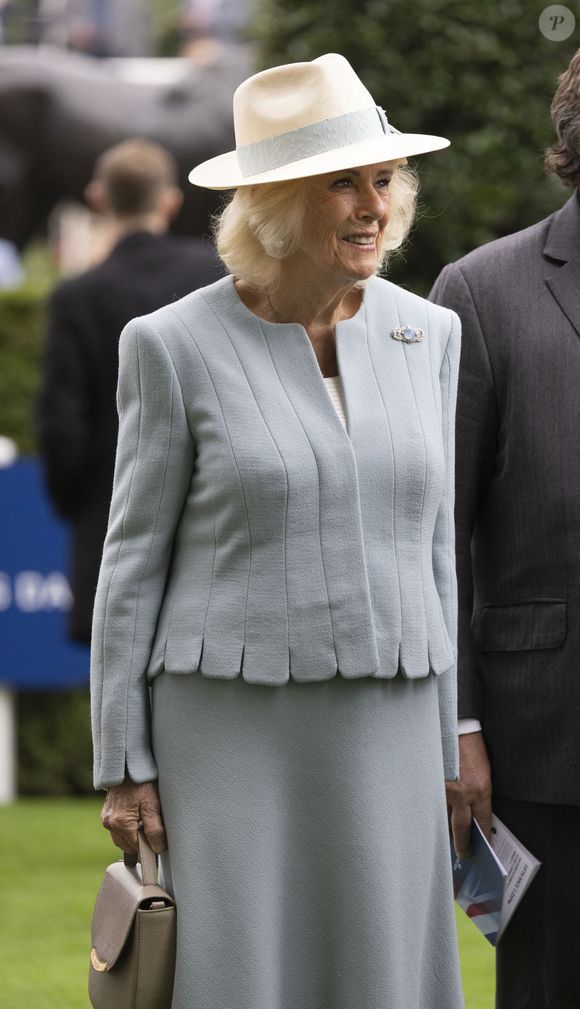 18 octobre 2025 - Journée des champions britanniques QIPCO à l'hippodrome d'Ascot, dans le Berkshire, au Royaume-Uni. Ici, la reine Camilla (Camilla Parker Bowles, reine consort d'Angleterre). GOFF  / BESTIMAGE