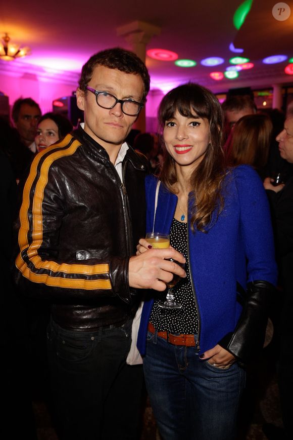 Sans oublier la journaliste-écrivaine Bénédicte Martin, mère du fils de Jean-Paul Rouve...

Sylvain Tesson et sa compagne Bénédicte assistent au Prix De Flore 2013 au 'Café de Flore' à Paris, France, le 07 novembre 2013. Photo par ABACAPRESS.COM