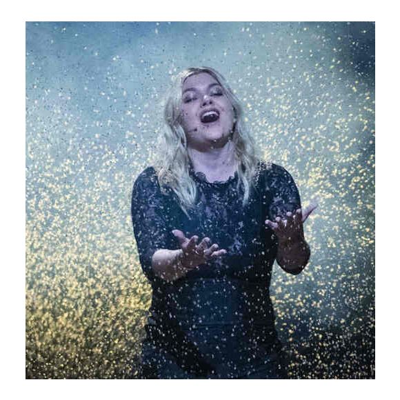 Louane représentera la France à l'Eurovision cette année !

Louane, avec sa chanson "maman", représente la France lors de la deuxième demi-finale en direct de la 69e édition du Concours Eurovision de la chanson à la St. Jakobshalle de Bâle, en Suisse. Credit Image: © Baden Roth/ZUMA Press Wire