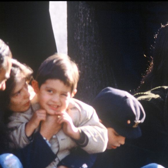 Archives- Bambou, son fils Lucien, Jane Birkin, Charlotte Gainsbourg, Natacha et Paul aux obsèques de Serge Gainsbourg au cimetière Montparnasse le 5 mars 1991. © AGENCE / BESTIMAGE