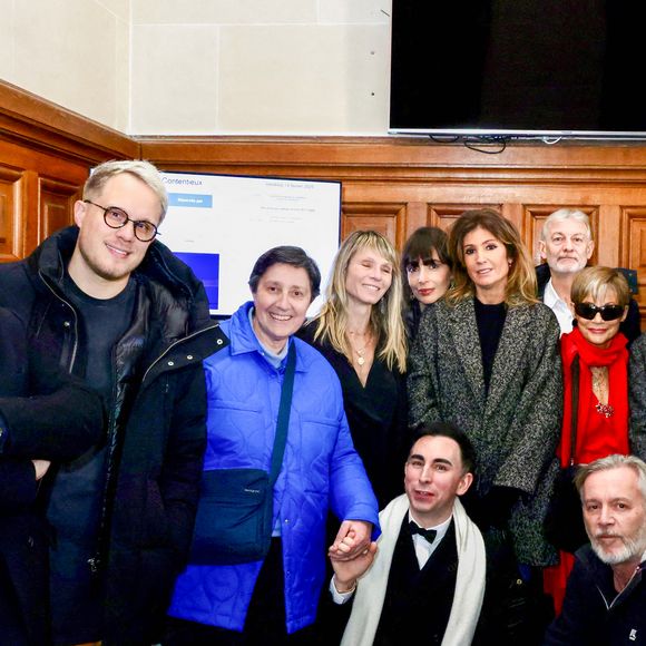 Une décision que le Conseil d'Etat a suivi 
Exclusif - William Leymergie, Guillaume Genton, Danielle Moreau, Géraldine Maillet, Caroline Ithurbide, Gilles Verdez, Isabelle Morini-Bosc, Laurent Fontaine, Bernard Montiel, Jordan De Luxe et Jean-Michel Maire - Plusieurs personnalités de C8 sont venues devant le Conseil d’État pour soutenir les chaînes de la TNT C8 et NRJ 12 pour l'audience de la dernière chance, à Paris, France, le 14 janvier 2025. © Jack Tribeca/Bestimage