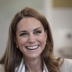 La princesse de Galles lors d'une visite du jardin de bien-être de la RHS à l'hôpital de Colchester dans l'Essex. Cette visite coïncide avec la donation de 50 plants de Catherine's Rose, nommés en l'honneur de la princesse par la RHS, dont les fonds provenant des ventes seront reversés à la Royal Marsden Cancer Charity.   2 juillet 2025.  Photo par Stefan Rousseau/PA Wire/ABACAPRESS.COM